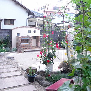 兵庫県川西市　個人宅　バーベキュー炉がある庭