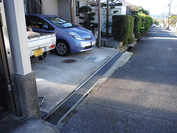 兵庫県川西市　個人邸　駐車場　アコーディオンゲートの取替え工事