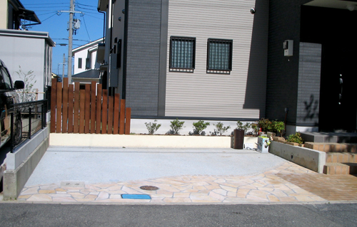 兵庫県川西市　個人庭園　自宅での洗車を重視した駐車場
