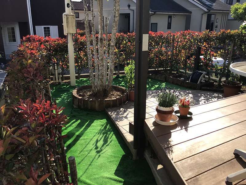 兵庫県川西市　個人邸　光る噴水のある庭