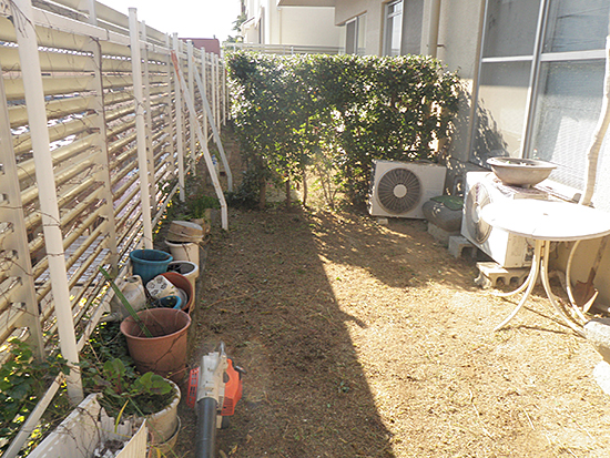 兵庫県西宮市　マンション　お庭の年間管理　敷地内樹木の剪定
