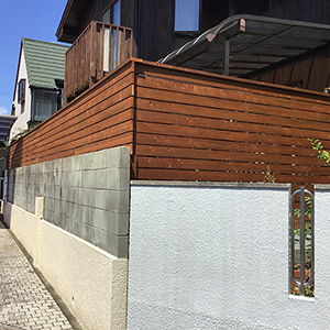 兵庫県神戸市北区　個人邸　目隠しのためにウッドフェンス設置工事