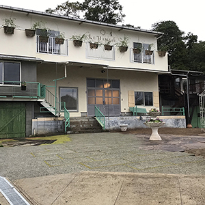 兵庫県三田市　店舗　ル・アモー（LE HAMEAU）様　外構工事、噴水に植栽