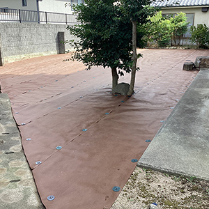 兵庫県神戸市　個人邸　家庭菜園スペースを撤去して防草シートを施工