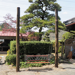 兵庫県宝塚市　個人邸　古材を使ったブランコの施工