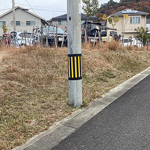 大阪府箕面市　医院　駐車場の草刈